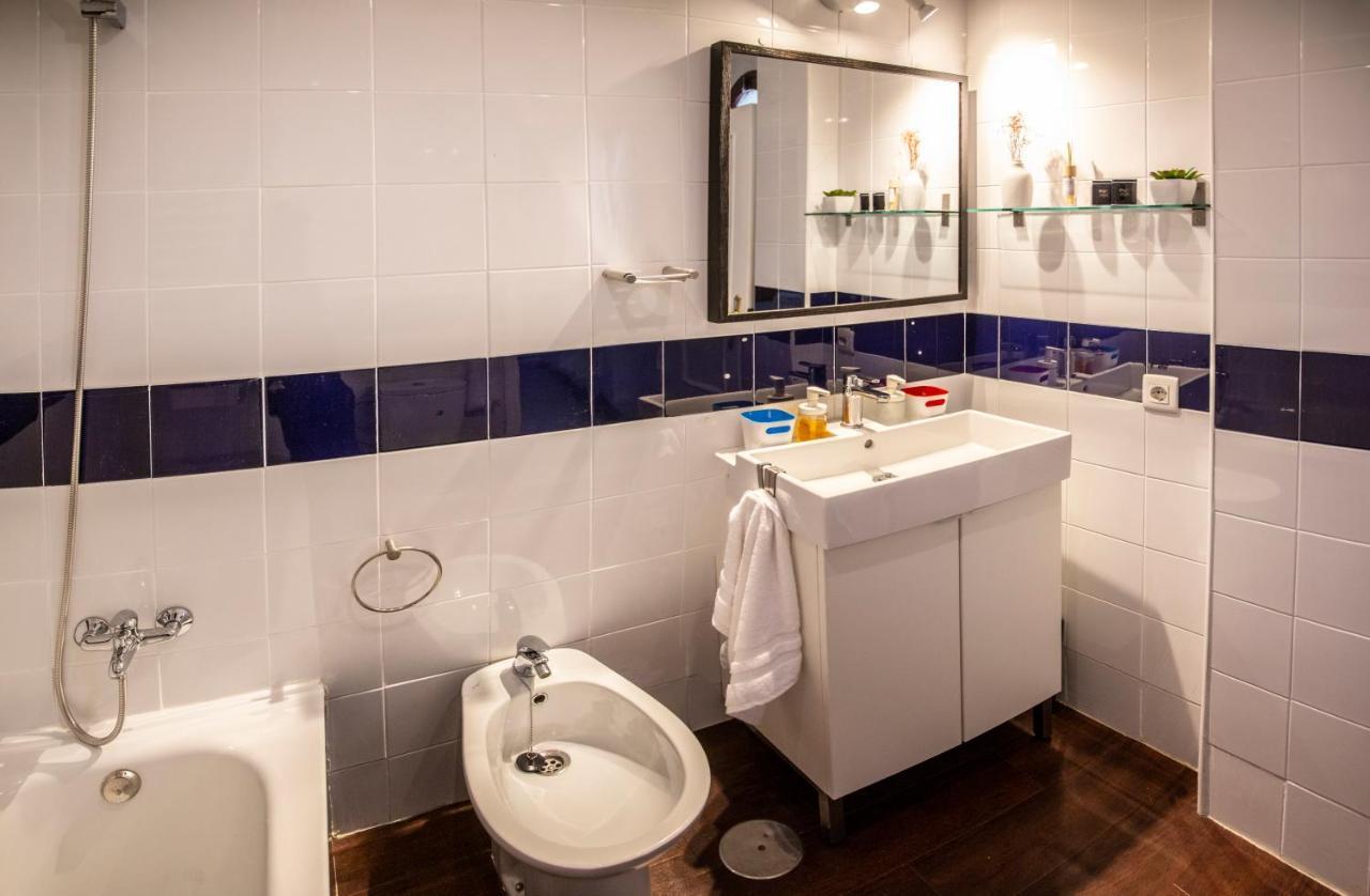 セビリアCenturia Macarena, Apartamento Duplexアパートメント エクステリア 写真